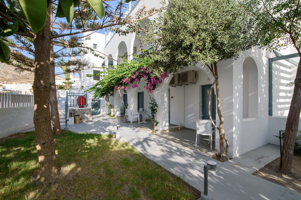 iris boutique hotel