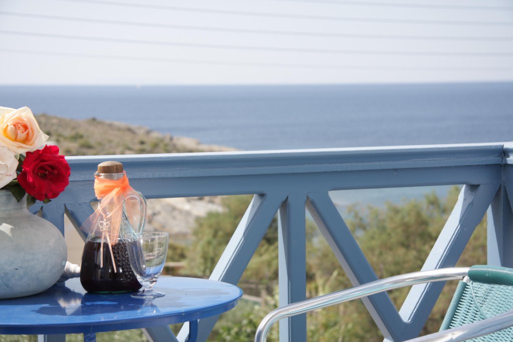 manos syros