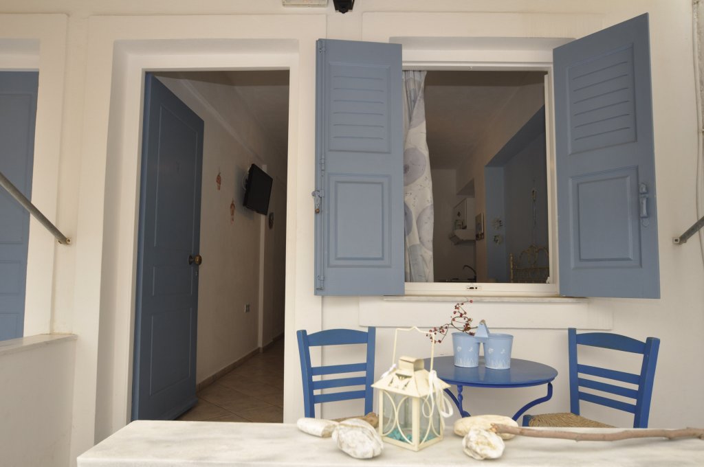 manos syros