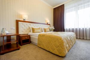 jolly alon hotel