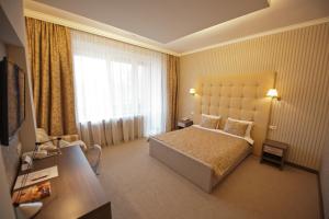 jolly alon hotel