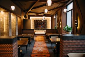 jolly alon hotel