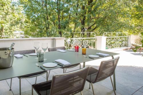 casa bianca apartments