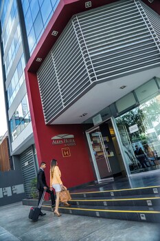 allpa hotel and suites