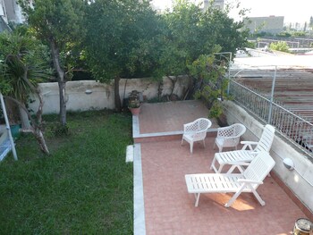 garden house