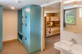 youth hostel crans montana