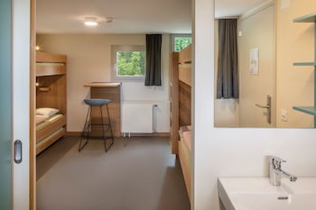 youth hostel crans montana
