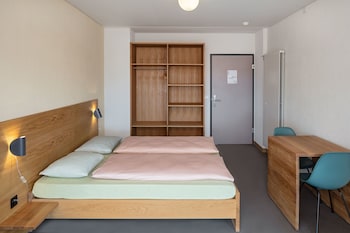 youth hostel crans montana