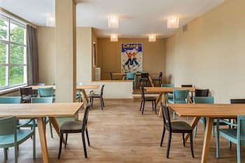 youth hostel crans montana