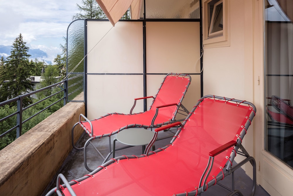 youth hostel crans montana