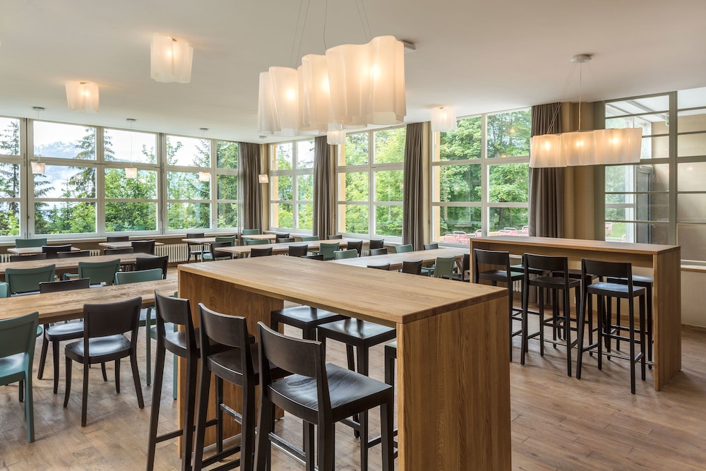 youth hostel crans montana