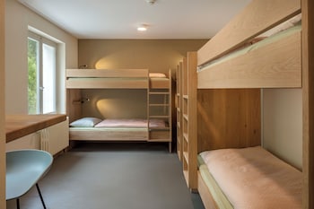 youth hostel crans montana