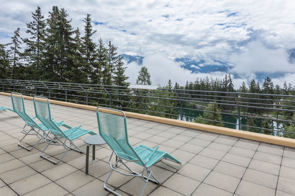 youth hostel crans montana