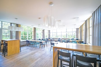 youth hostel crans montana