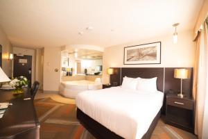 Quality Hotel,Hamilton>>Burlington,3 star