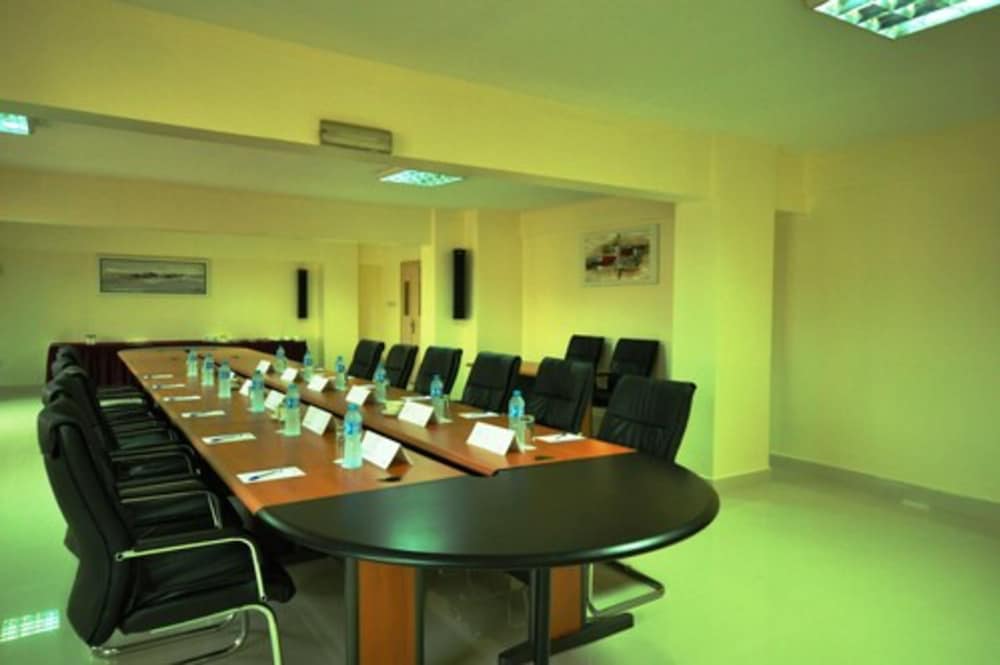 stratton hotel asokoro