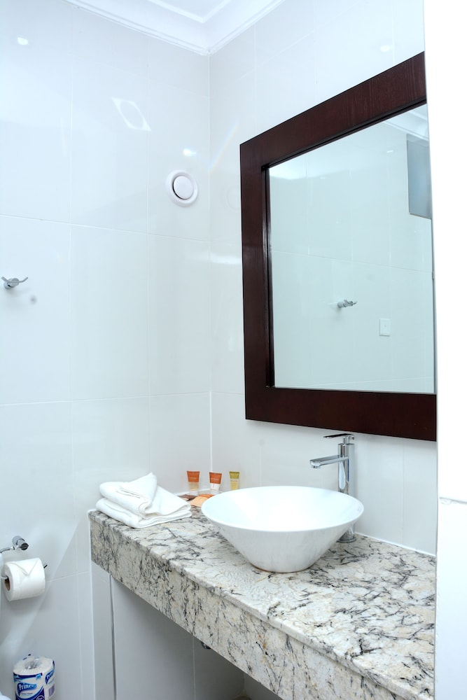 stratton hotel asokoro