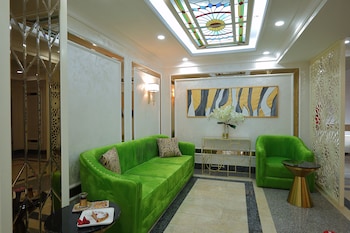 ganjali plaza hotel