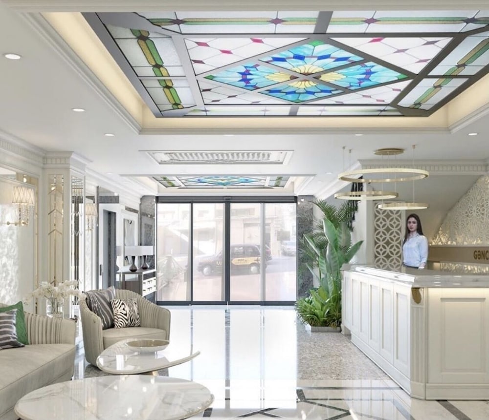 ganjali plaza hotel