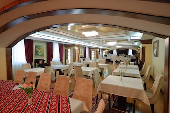 ganjali plaza hotel