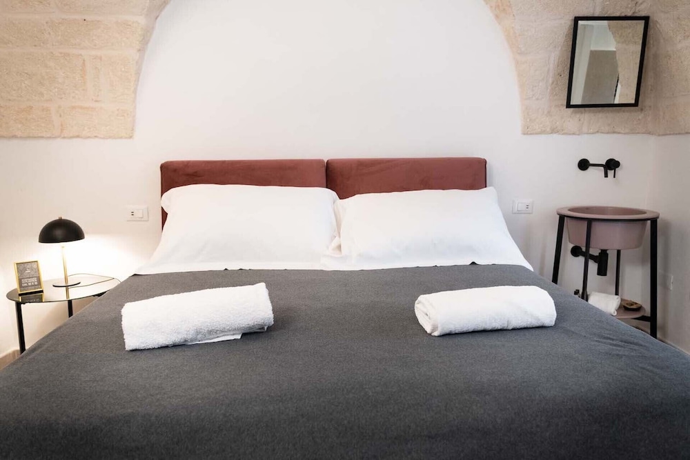dama bianca boutique hotel ostuni