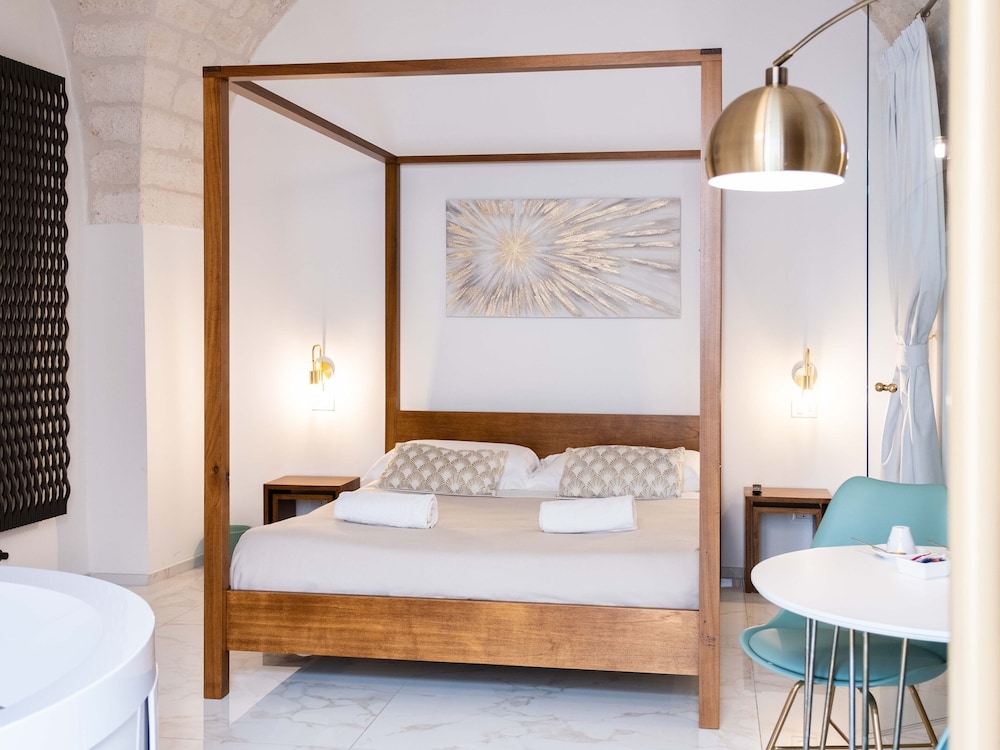dama bianca boutique hotel ostuni
