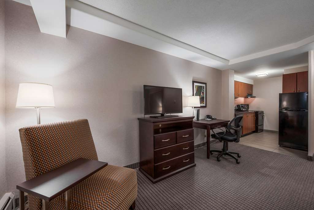 coast calgary downtown hotel and suites by apa