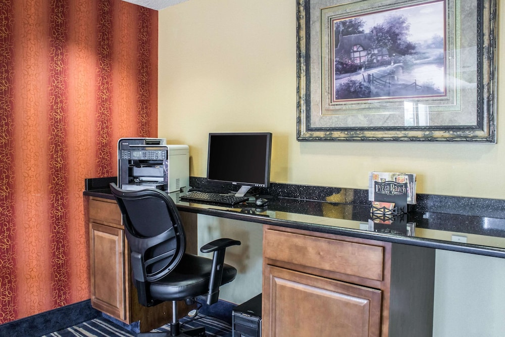 econo lodge ankeny des moines