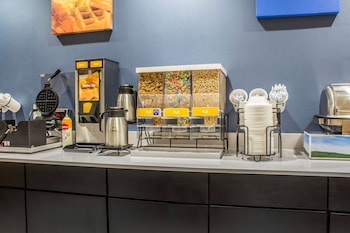 econo lodge ankeny des moines