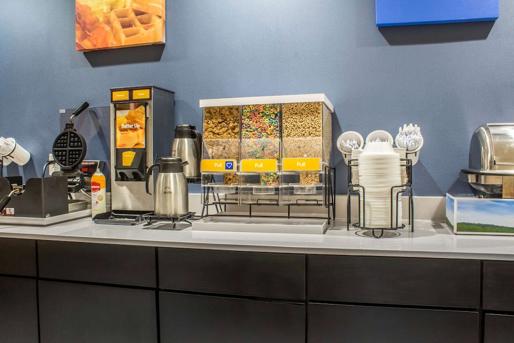 econo lodge ankeny des moines