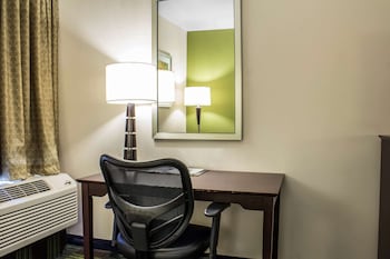 econo lodge ankeny des moines