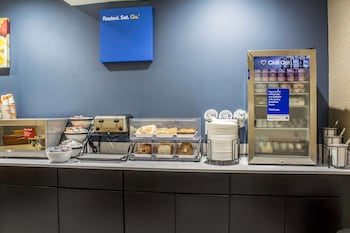 econo lodge ankeny des moines