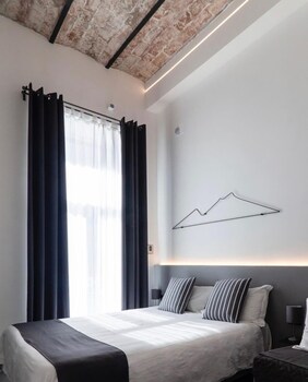 vesucharme suite luxury room