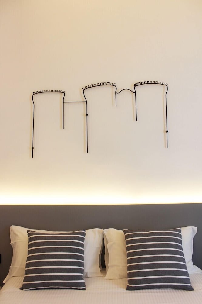 vesucharme suite luxury room