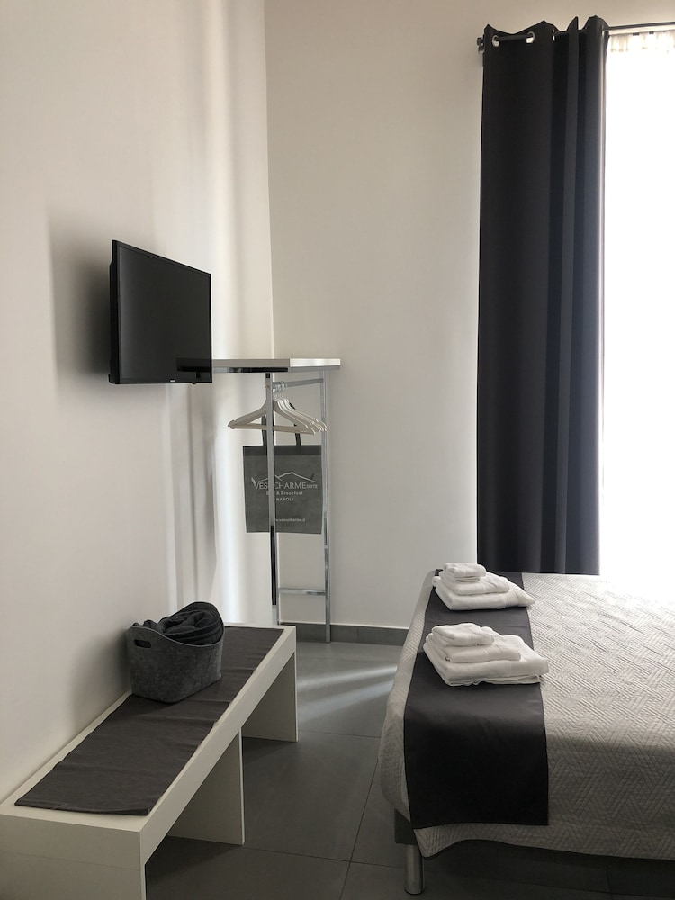 vesucharme suite luxury room