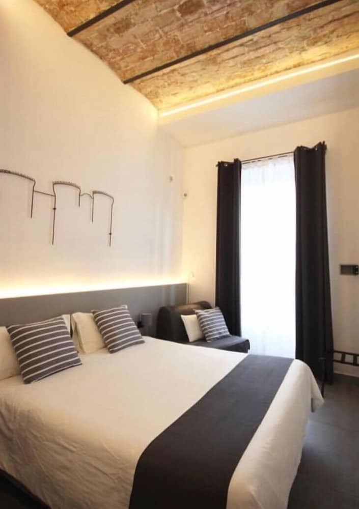 vesucharme suite luxury room