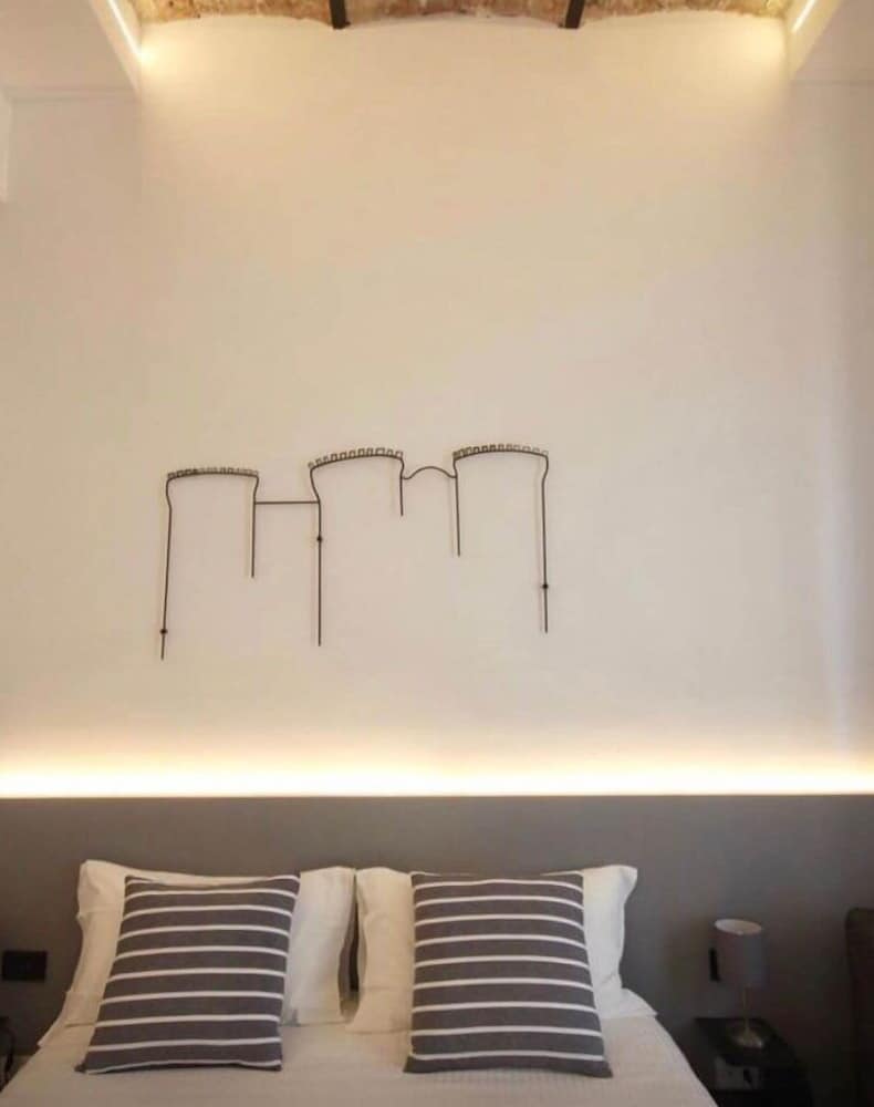 vesucharme suite luxury room