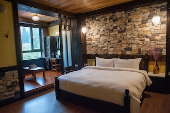 sun moon lake youngquan hotels