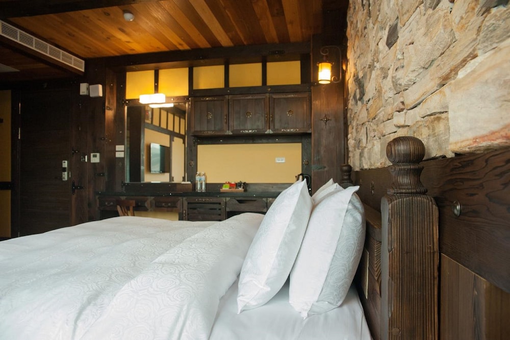 sun moon lake youngquan hotels