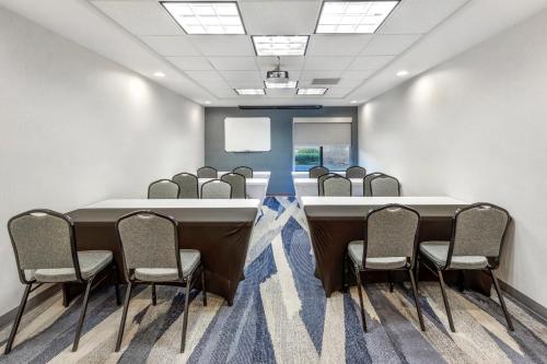comfort suites whitsett greensboro east