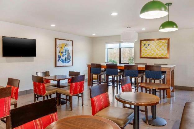 comfort suites whitsett greensboro east