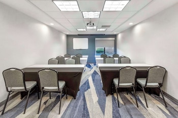 comfort suites whitsett greensboro east