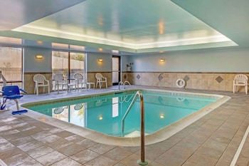 Comfort Suites Whitsett - Greensboro East,North Carolina>>Greensboro,3 star