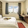 hotel maxis