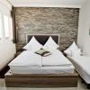 hotel maxis