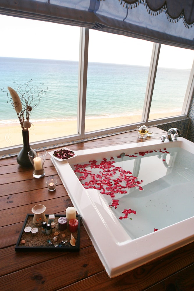 chateau beach resort