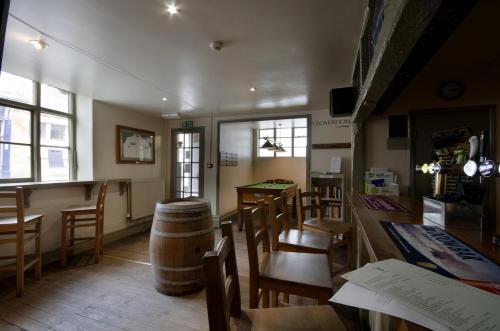 The White Hart Inn,Cheltenham>>Bristol,3 star