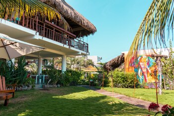 kaana surf