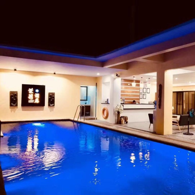 molly resort