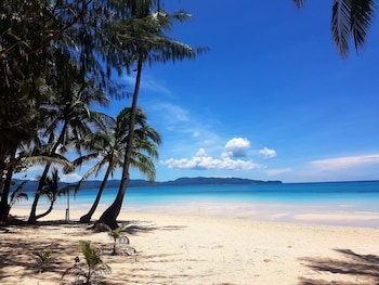 penthouse 8 colors beach house resort by cocotel